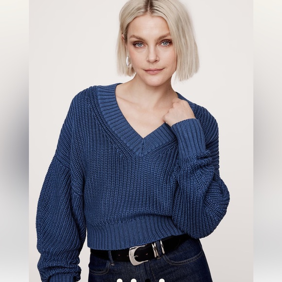 NWT BANANA REPUBLIC OVERSIZED CROPPED V-NECK COTTON SWEATER - Picture 4 of 5